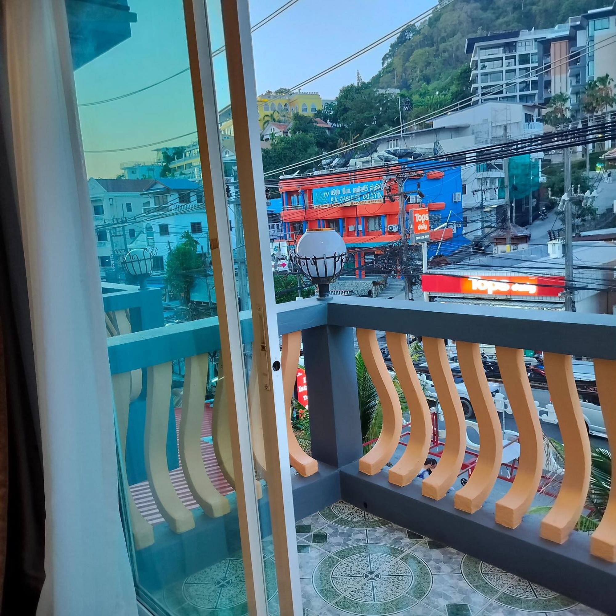Taxim Residence Boutique Hotel Patong Esterno foto